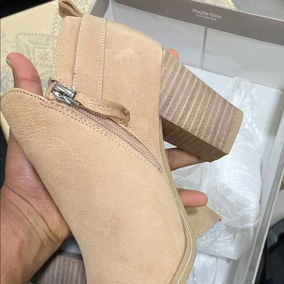 Women's Tan Ankle Boots 7 - Picture 3 of 6